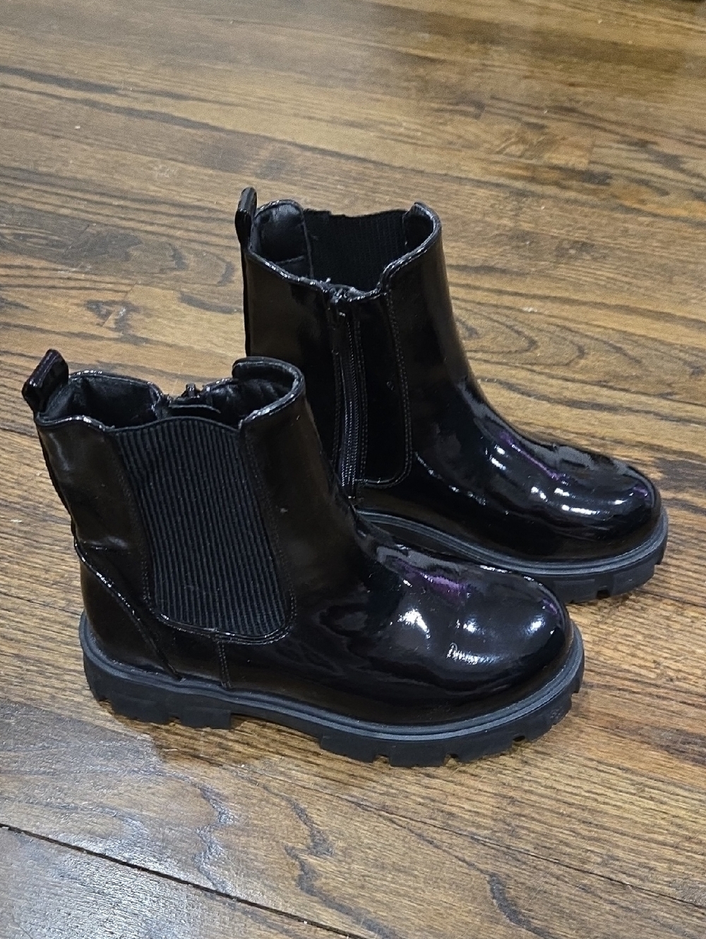 Kelly & Katie Black Patent Chelsea Cecilia Boots Size 35 3.5